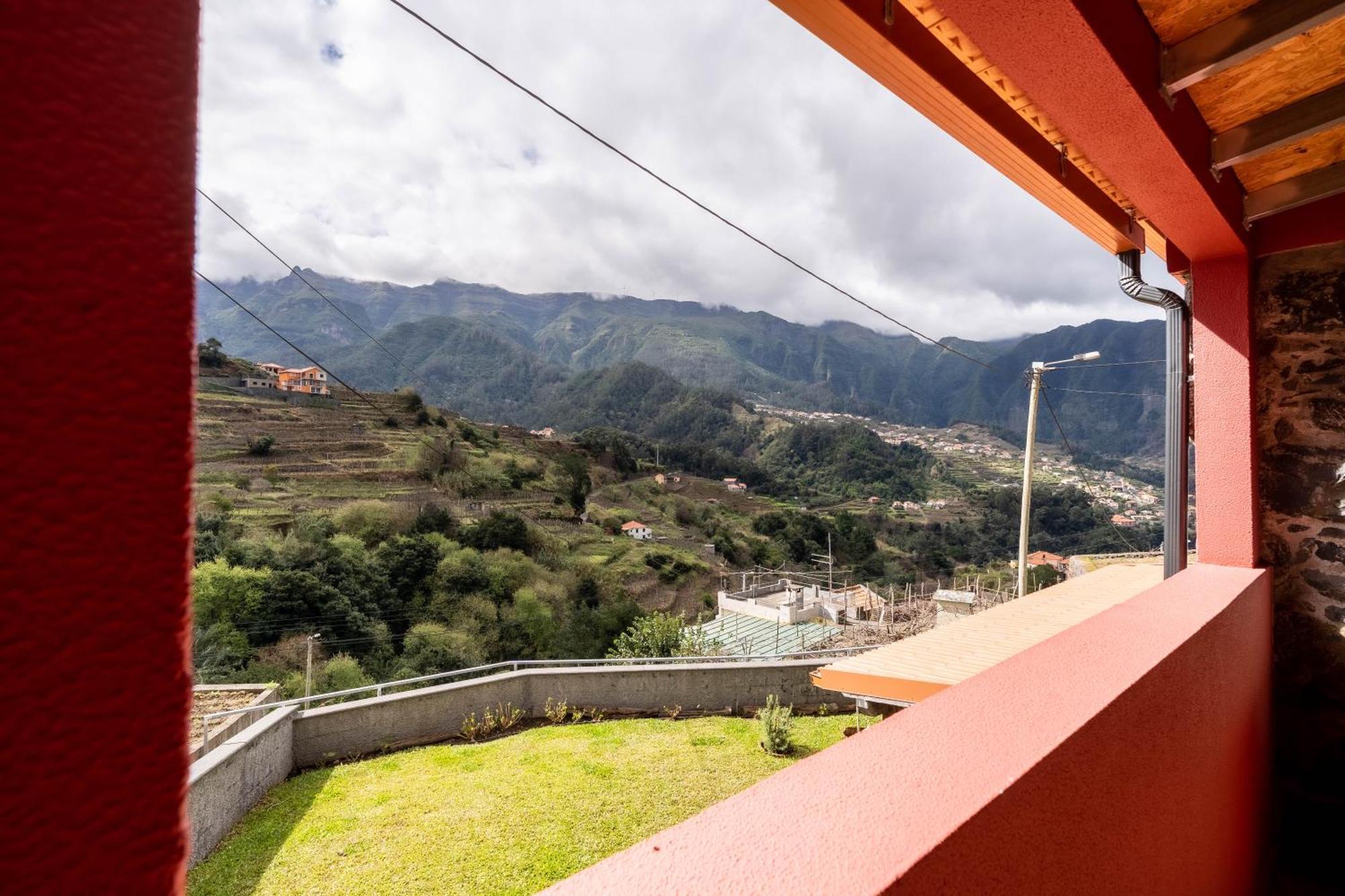 Madeira Bird House - House In The Mountains With Garden * São Vicente