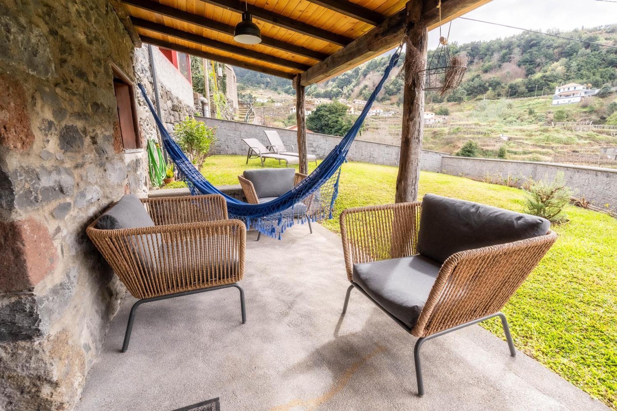 Madeira Bird House - House In The Mountains With Garden * São Vicente